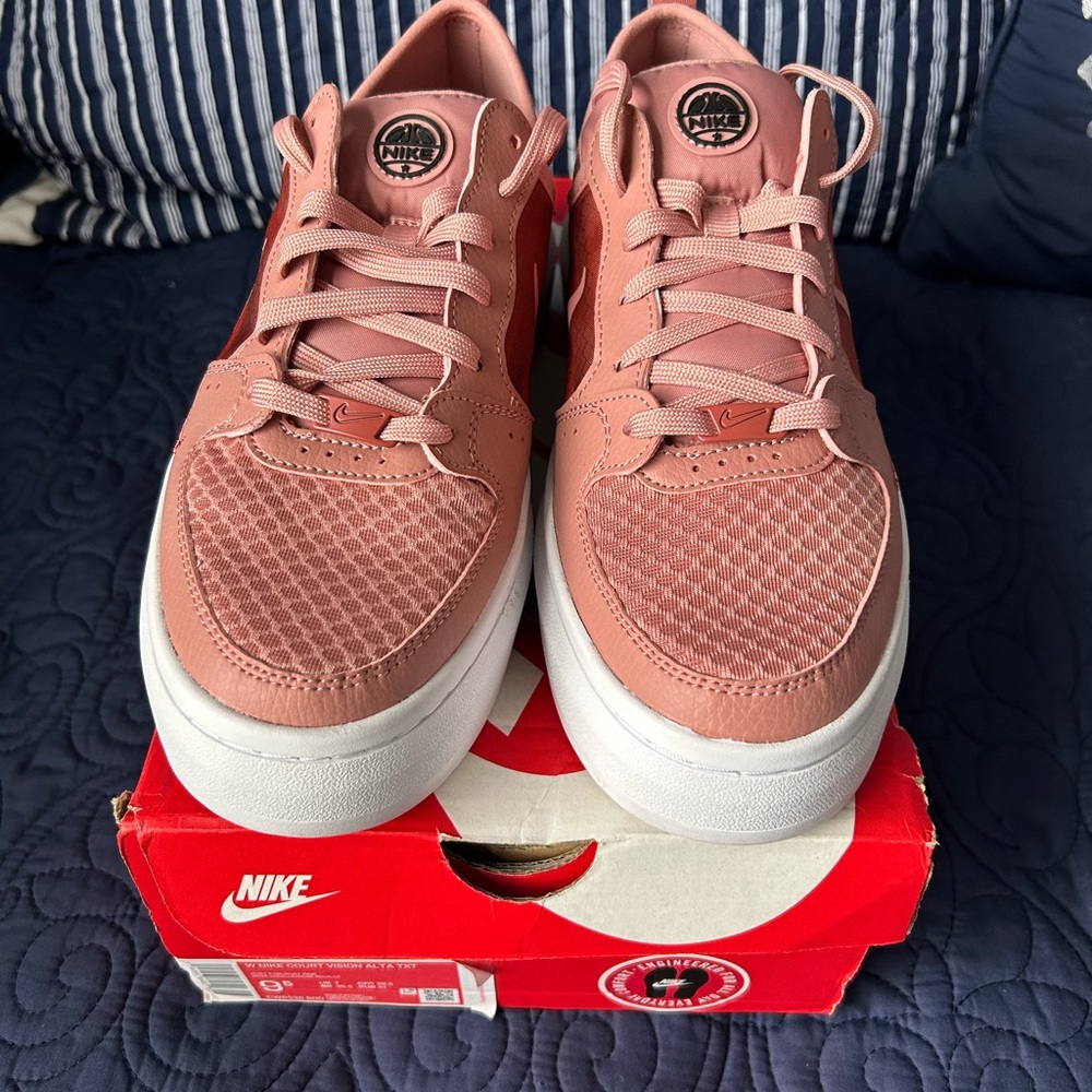 Nike Women's Court Vision Alta